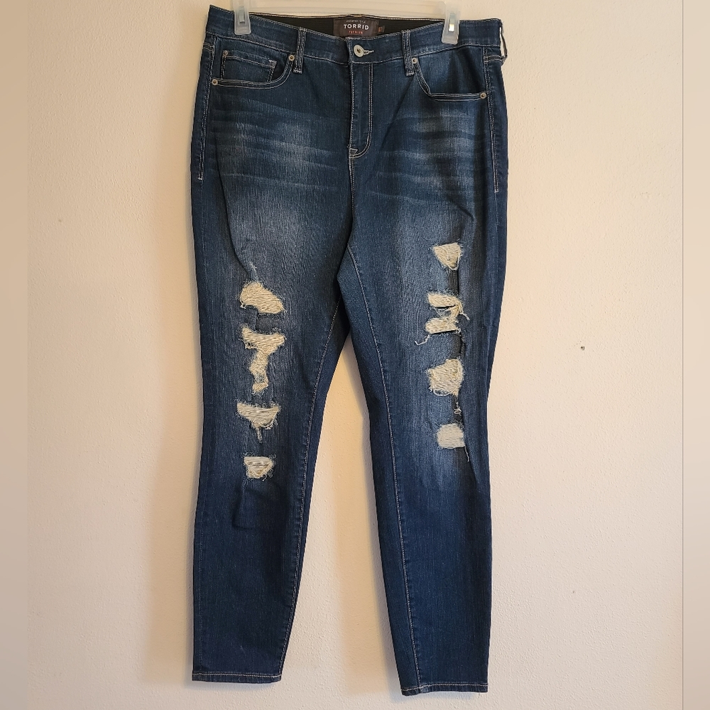 Torrid Premium Women's Size 18R Sky High Skinny Distressed Denim Blue Jeans